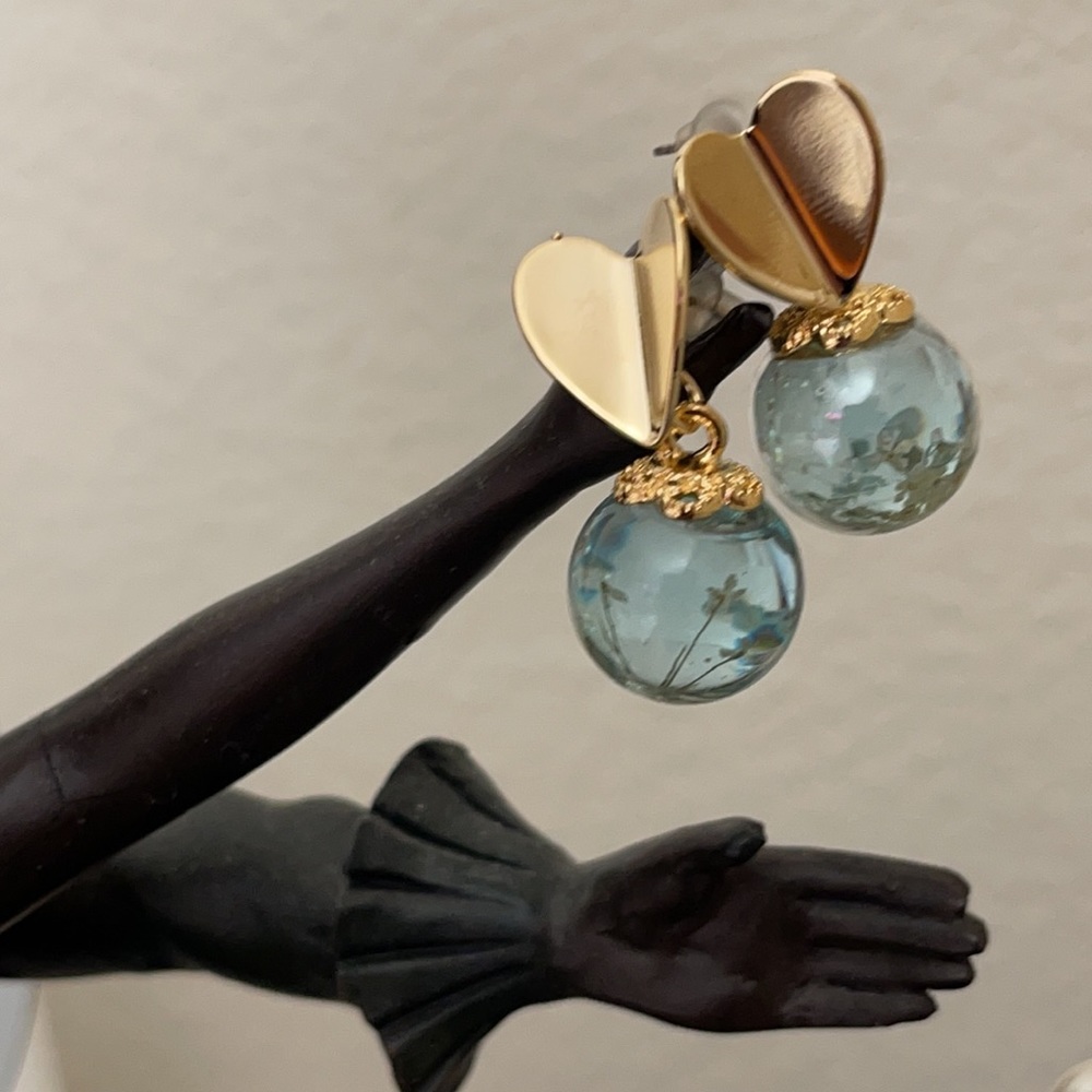 Beautiful  gold blue drop earrings dry flower in